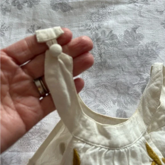 Vanessa Virginia embroidered linen crop with delicate button detail top US 10 - Picture 12 of 14